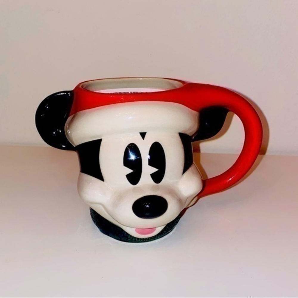 Disney Santa Mickey Mouse Mug New!! 🎅🎄